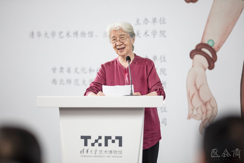 "花开敦煌—常书鸿,常沙娜父女艺术作品展"举办