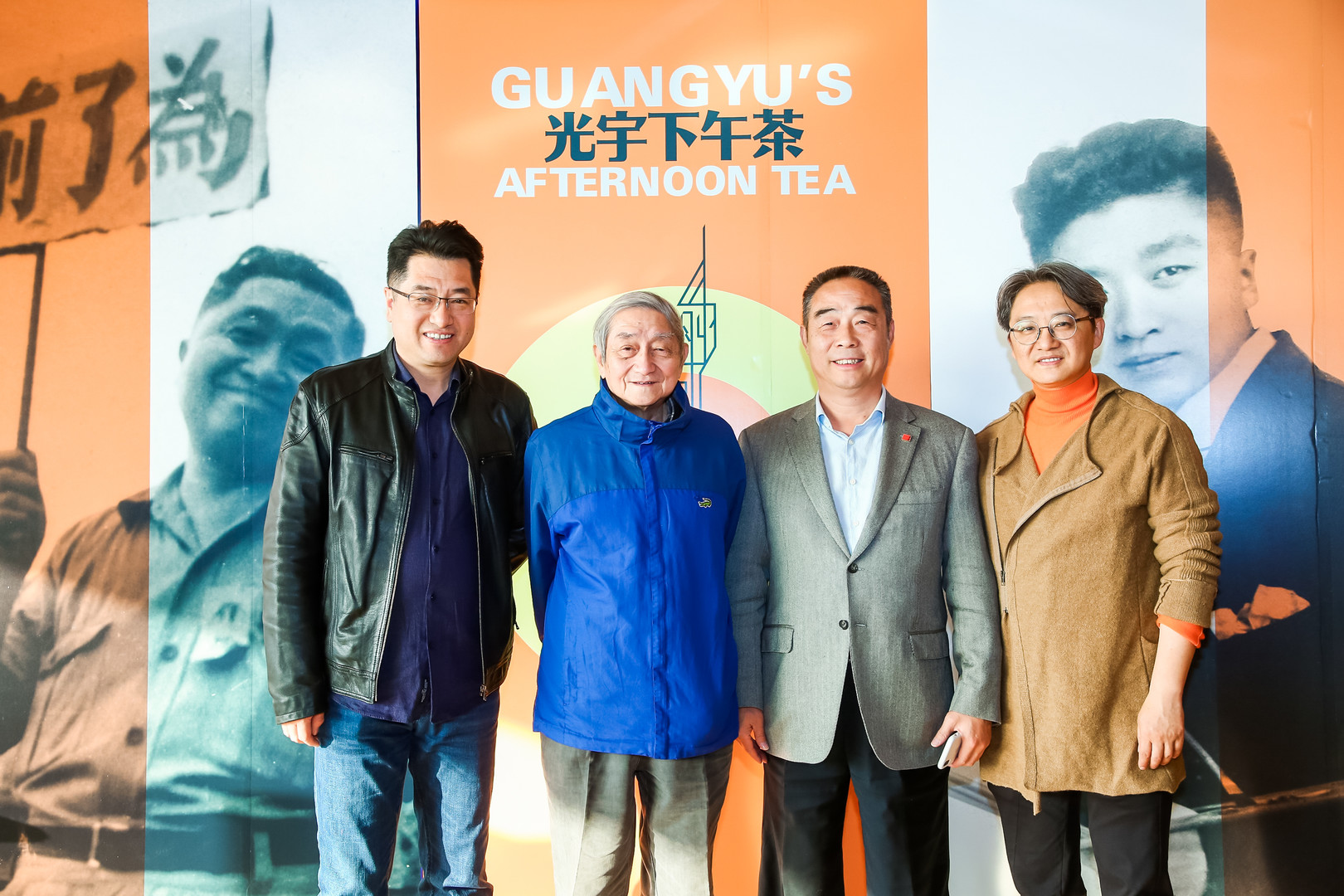 张光宇先生家属张临春,策展人吴洪亮及工作团队出席发布会,并分享了