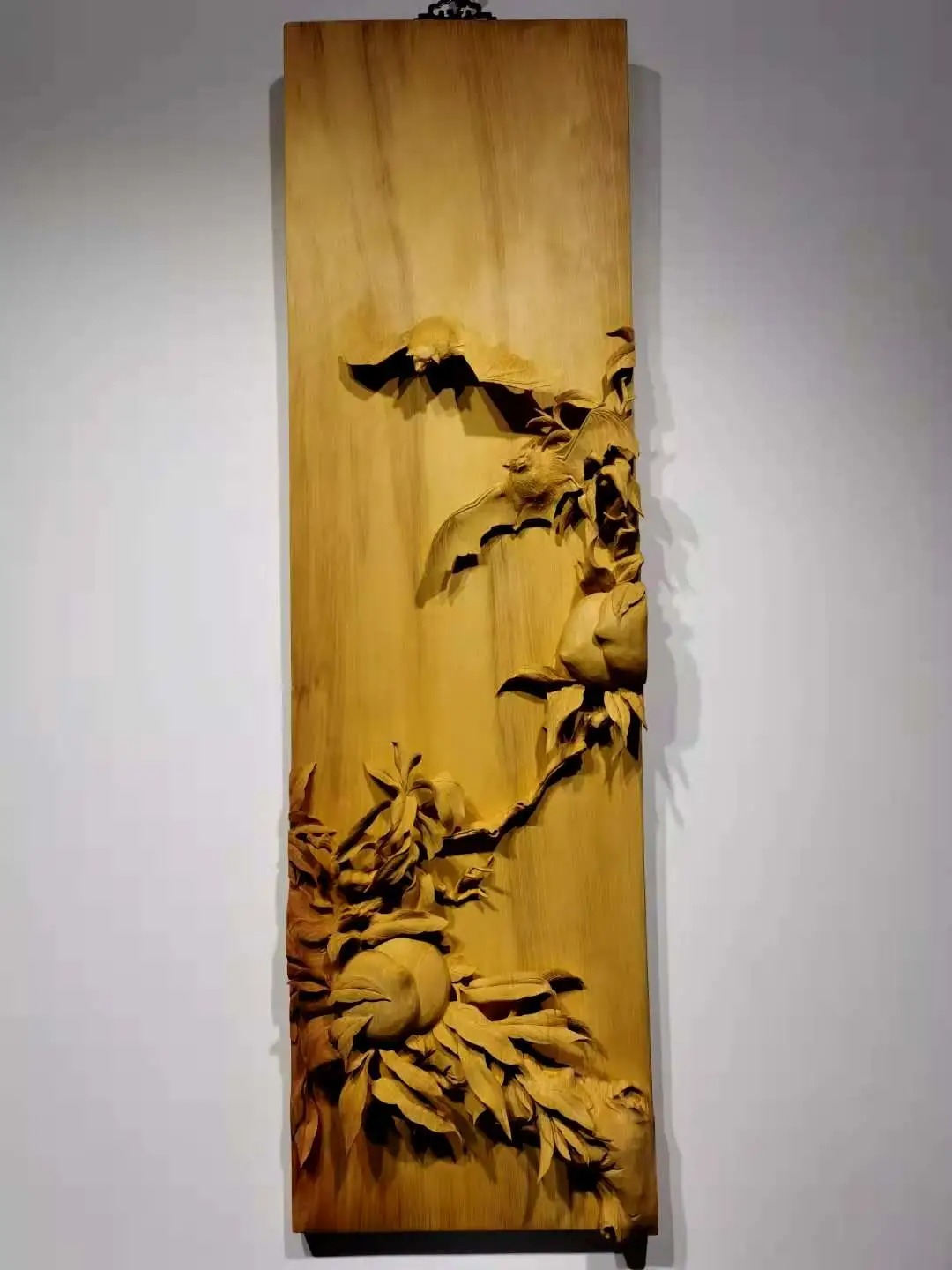 用艺术创意助力脱贫:剑川木雕的发展新路 朱莉